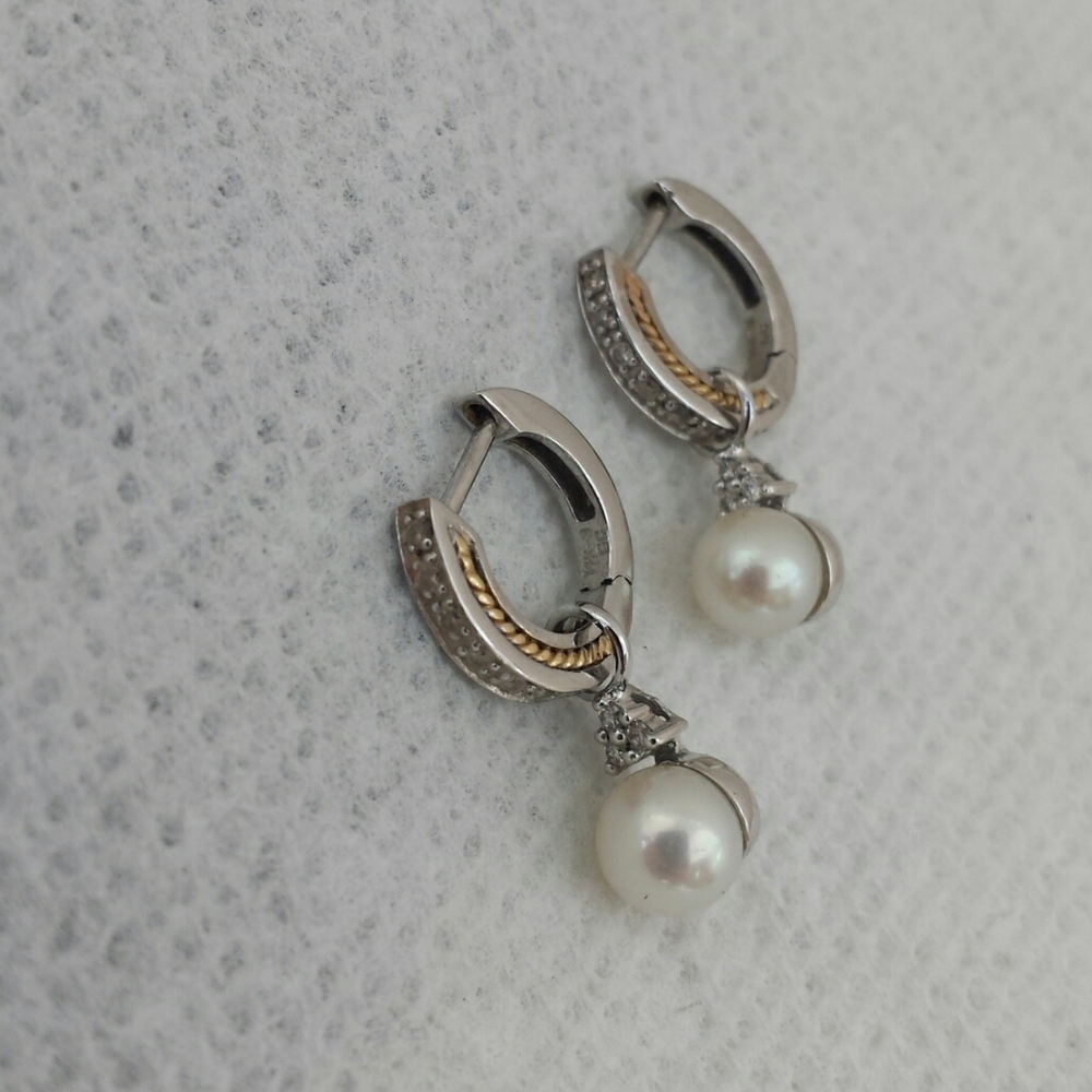 14K Diamond Pearl Drop Earrings